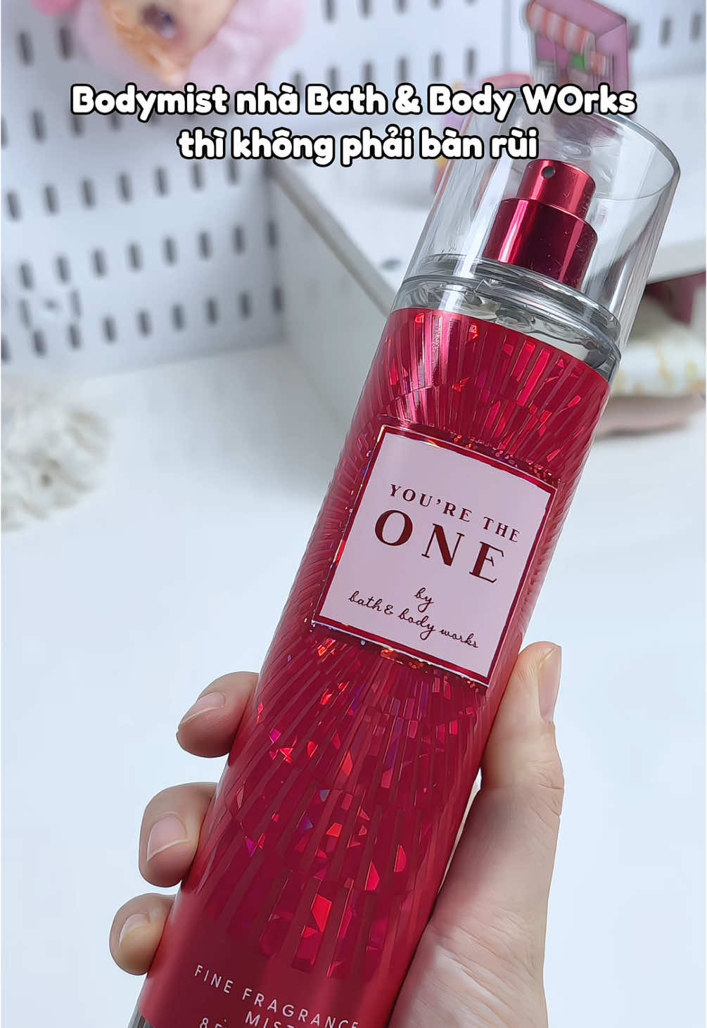 1 trong những cách khiến crush mê như điếu đổ là mùi thơm..nếu Into The Night ngọt quá thì chọn You’re The One , quá thơm . 🤤 #bodymist #bathandbodyworks #bodymistbathandbodyworks #youaretheone 