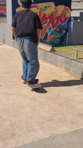 ajarin dong a #fyppppppppppppppppppppppp  #skate  #skateboard  #kebumenskatepark  #sk08  #kebumenskateboarding 