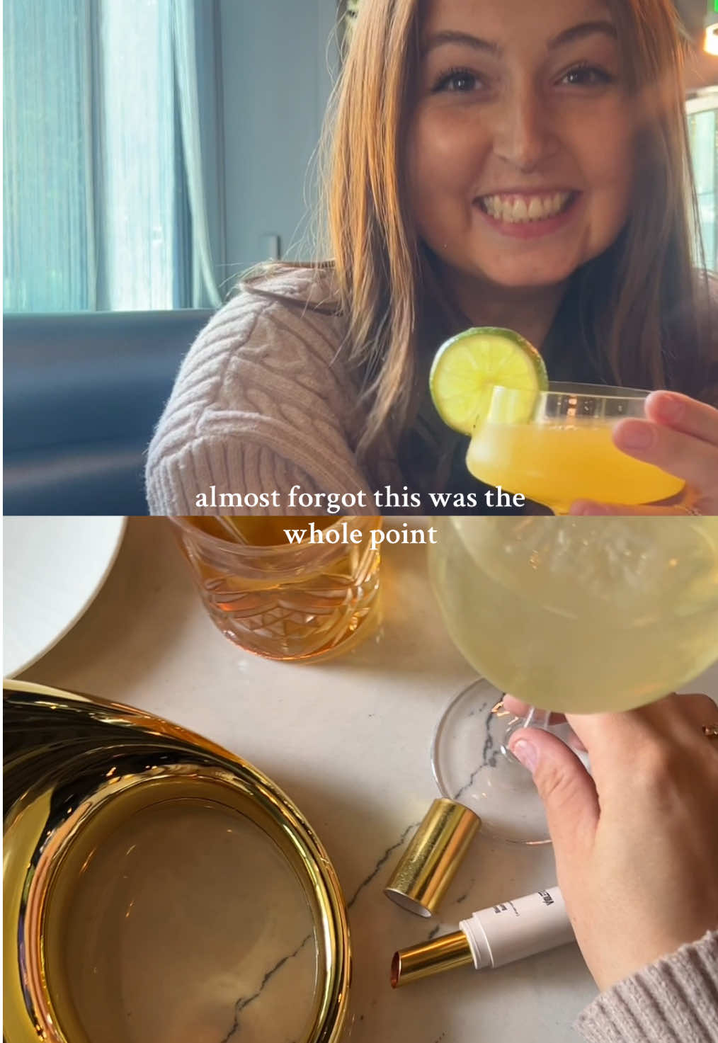 Aesthetically clumsy ✨  #brunchtok #aestheticallyclumsy #metalbag #goldpurse #classyaf #whoops #brunchtime #CapCut  #ad 