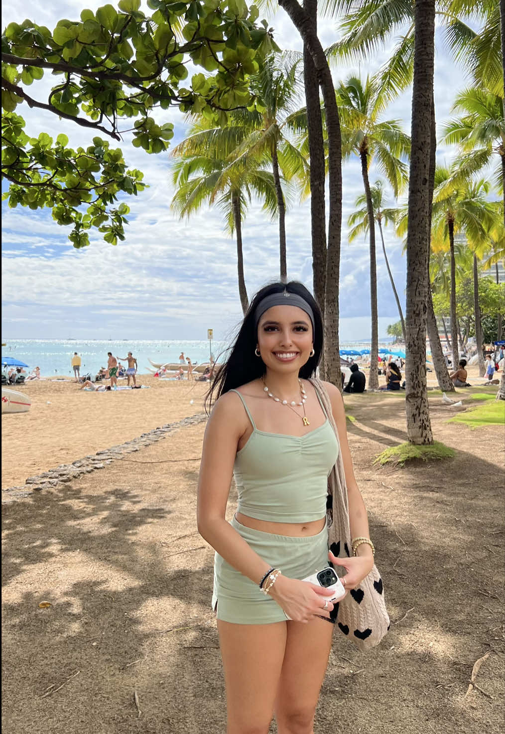 ootd to go shopping 💚✨ set: @Urban Outfitters  #OOTD #casualoutfits #whattowear #outfitinspo #urbanoutfitters 
