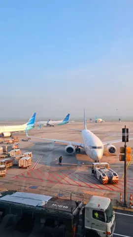 Morning vibes #airport #soekarnohattaintrernationalairport #plane 