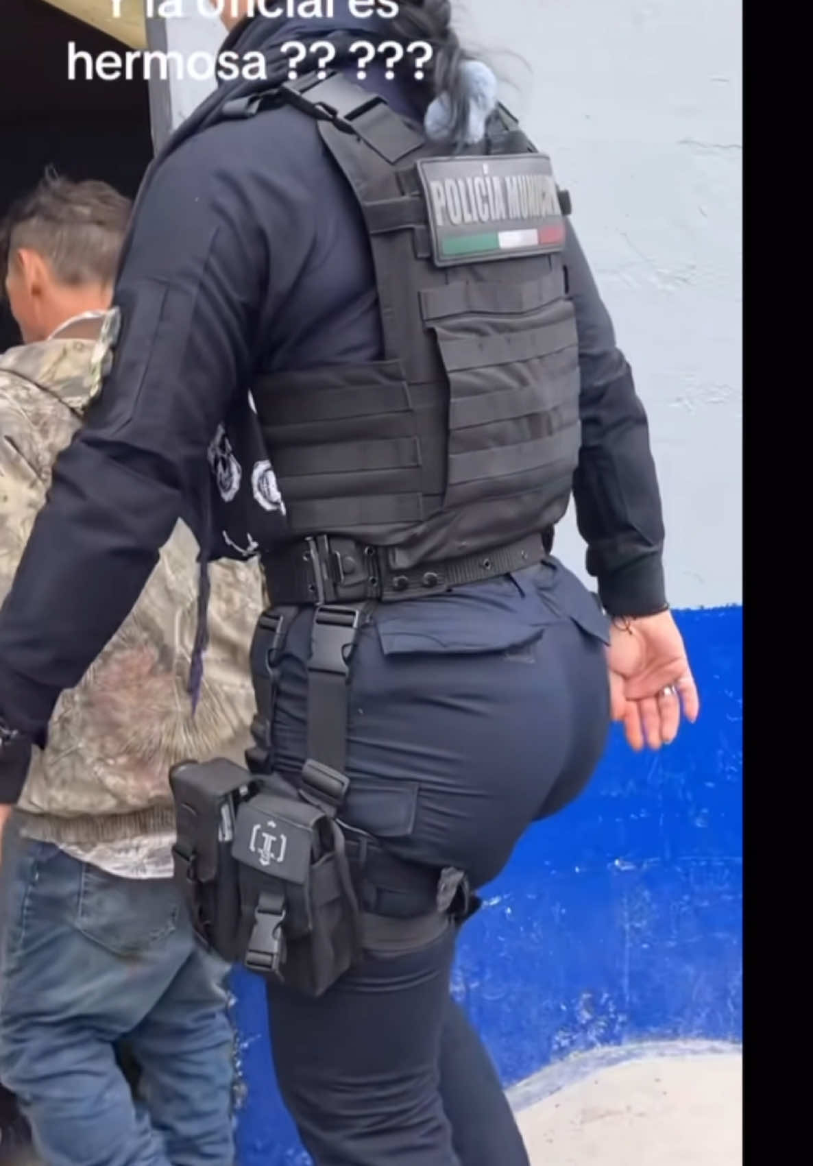 Así, sí, ponme la multa #Divertidos #Chistes #policíamujer #PolicíasHermosas #Policías #Monclova #Policía #LaLey #UnaPolicíaDistinta #ElTorito