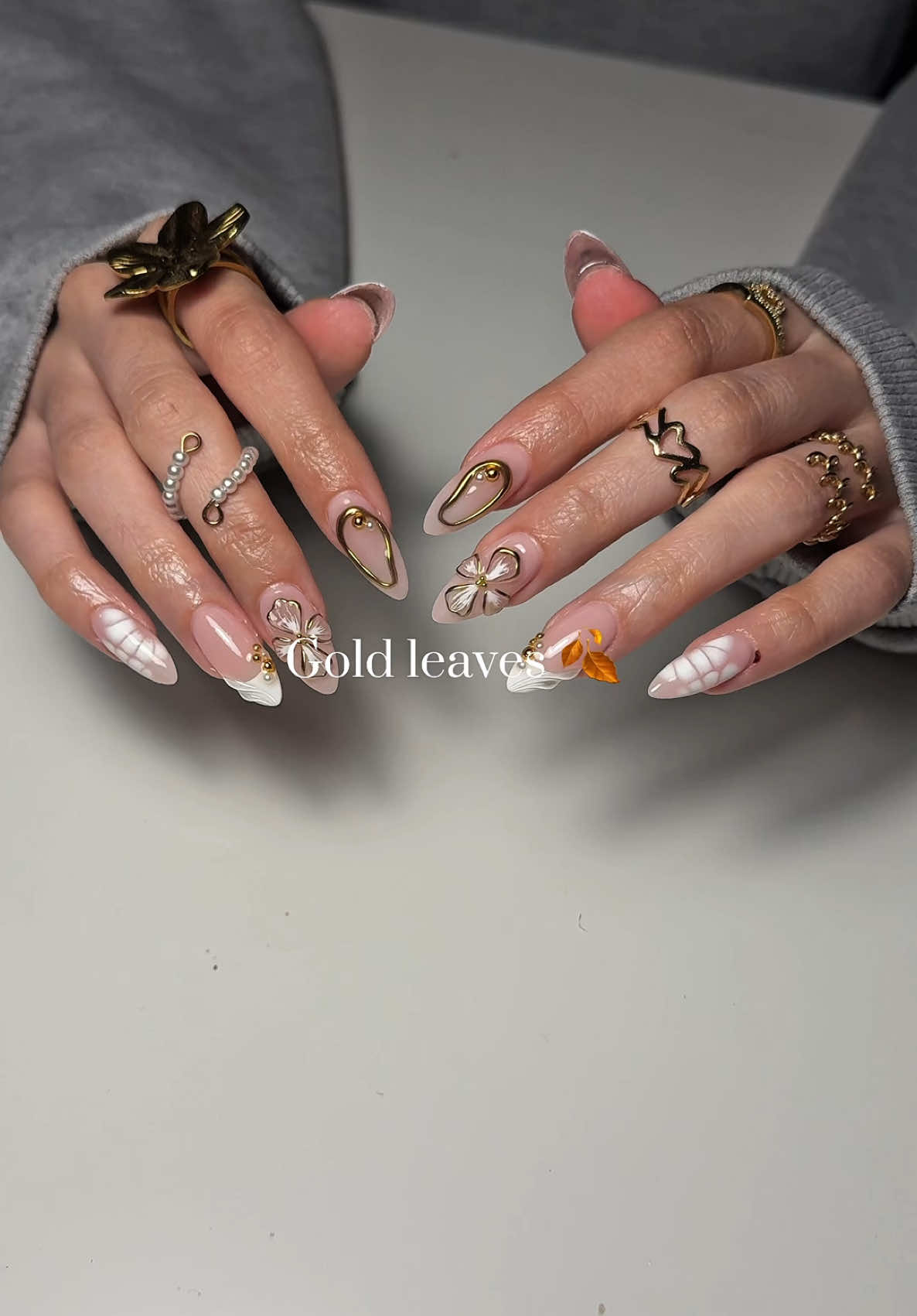 Using my chrome isolation topcoat 😩🤍 #fyp #nailtok #nailartist #3dflowersnails #goldnails 