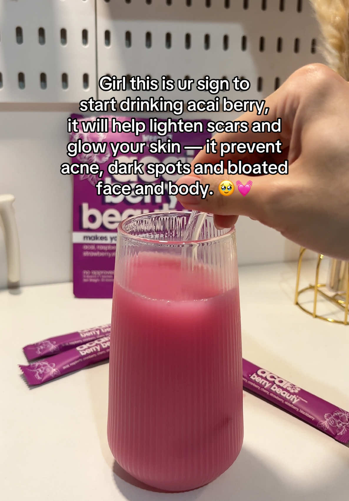My fav beauty drink so far!🥹💕 #acaiberry #acaiberryjuicedrink #healthy #glowingskin #fyp #fypage 