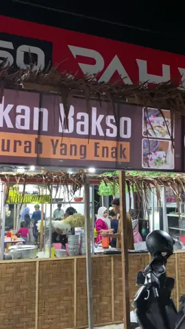 Jangan lupa ya singgah di bakso rahayu kak Nabila , di Neusu simpang patah ,,, please enak banget baksonya huffff #fyp#bandaaceh @Lastri harga jakarta 