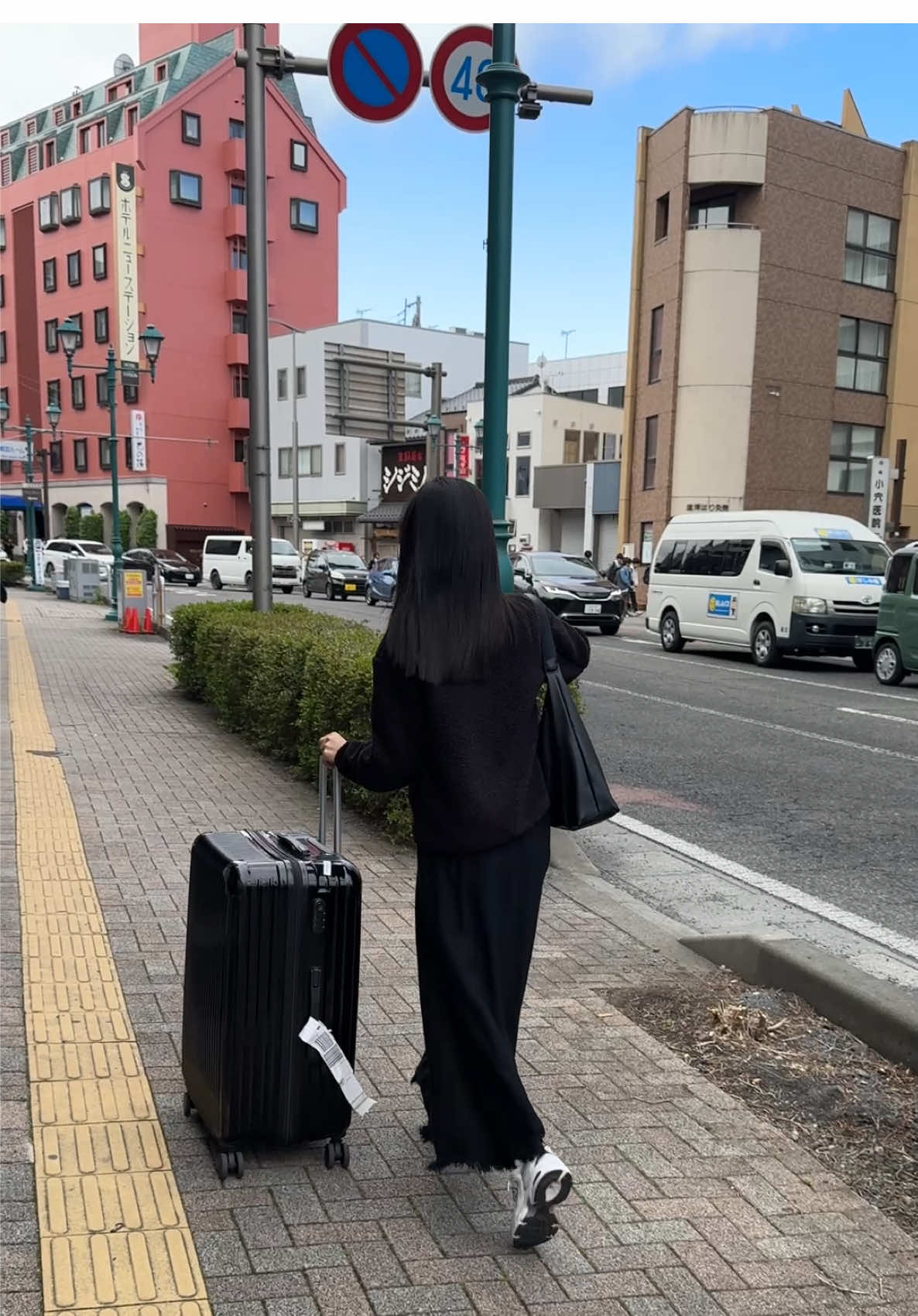 กระเป๋า 800 ลากทั่วญี่ปุ่นมาหลายรอบแล้วจริง 🥹🇯🇵🙏🏻@ออมไม่ชอบรีดผ้า @ออมไม่ชอบรีดผ้า @ออมไม่ชอบรีดผ้า #กระเป๋าเดินทาง #ออมไม่ชอบรีดผ้า #ป้ายยาของดี