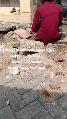 pembersihan dan pembenahan saluran Air Dusun Selorawan RT 03/RW.07 Desa Cangkringmalang Kec-Beji-Kab. Pasuruan.#cangkringmalangbeji #kabupatenpasuruan #jawatimur 