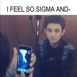 he's soo cutee🥹🥹 #joshua #joshuahong #seventeen #foryoupage #foryou 