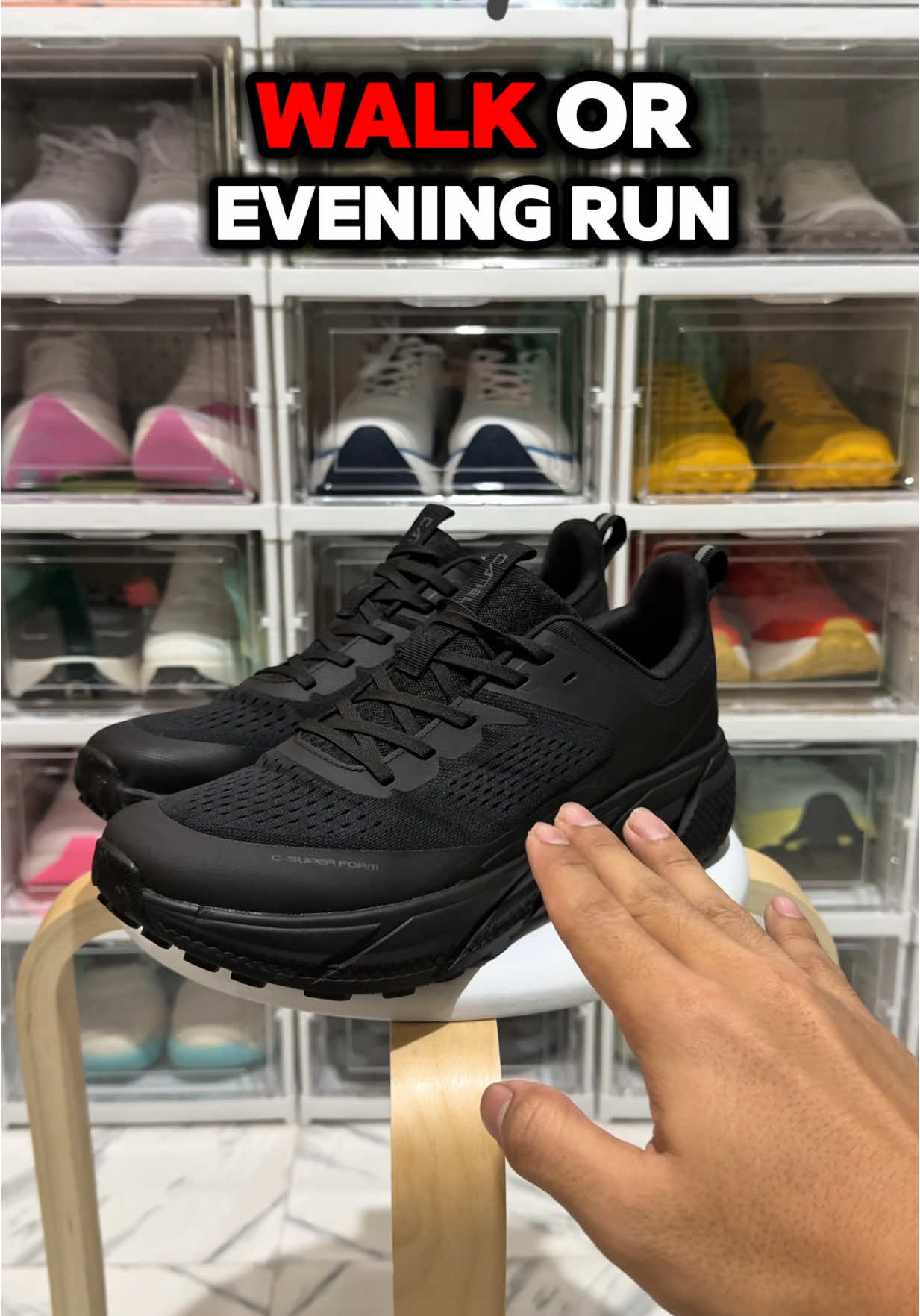 ORIGINAL and solid all-in-one shoes ni CAMEL CROWN! Pwedeng pwede for running, hiking, casual, gym, and training. Napaka ganda ng details. SAFE NA SAFE pa ang paa nyo!!! #camelcrown #camelcrownshoes #camelshoes #runningshoes #hikingshoes #fyp #original #sneakers  #runningshoesrecommendations 