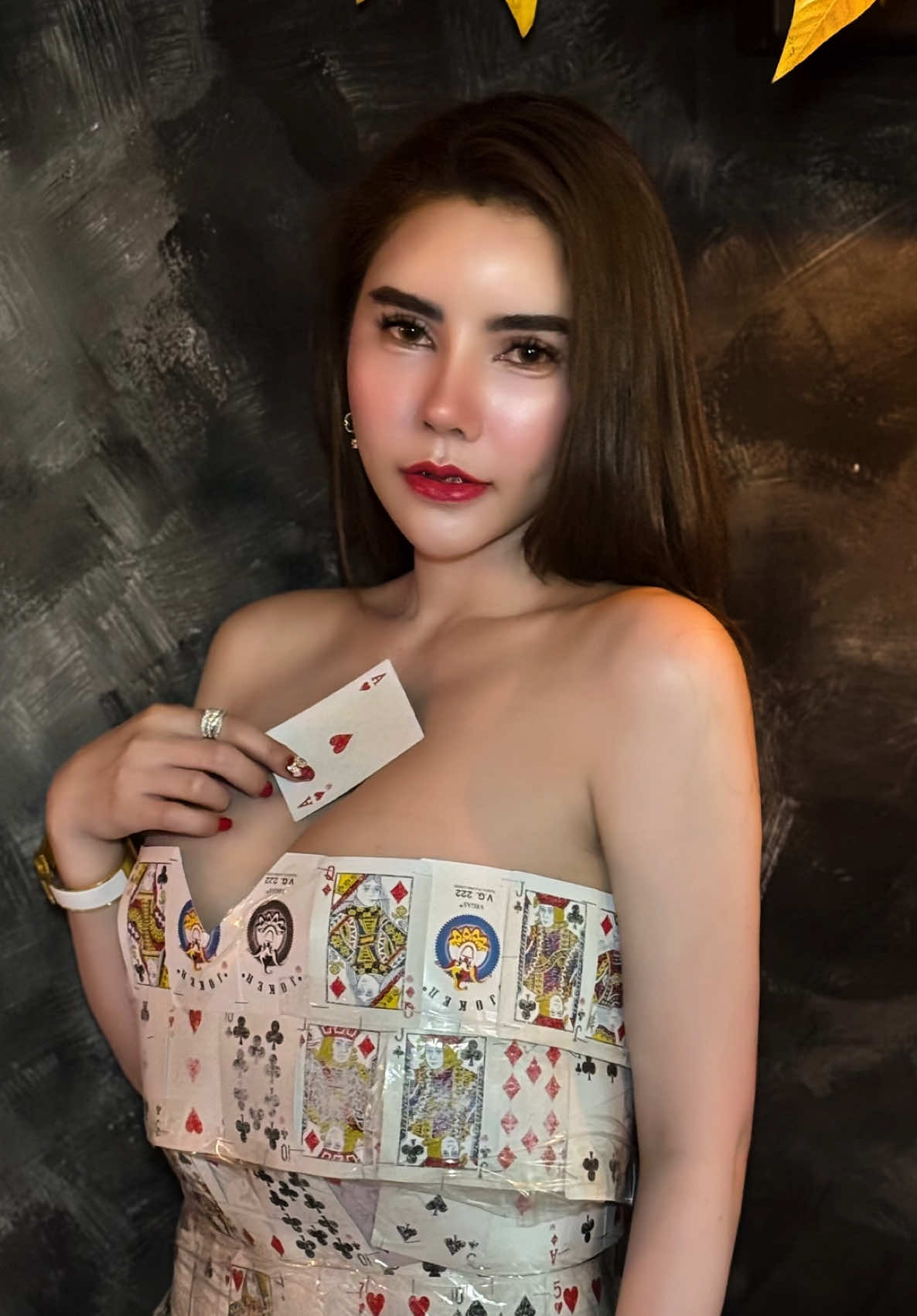 🃏♠️♦️ ขอตามเทรนหน่อยน้าาา  ชอบไหมค้า ♦️♠️🃏 ติดตามรับชมคลิปเบื้องหลังได้ที่ 👉🏻@Aura Vip Thailand 1 👈🏻 นะคะ #ปูเป้เพชรบุรี #ตามกระแส #ขึ้นฟีดเถอะ #ออร่าวีไอพี #Glowynightmas #ออร่าจูออน #เปิดการมองเห็น #เอ็มออนิวรังสิต #เทรนวันนี้  @เอ็ม ออนิว รังสิต ติ๊กต็อกใหม่ @ปูเป้เพชรบุรี ช่องขาย ยาลด @Aura Vip Thailand 2 @ปูเป้ เพชรบุรี ช่องสำรอง @Auravip Thailand 04 
