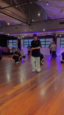 Round two of this was delish  This class runs every friday 7pm hip hop intermediate  @VHUB DANCE STUDIO BRISBANE  #breezy #chrisbrown #leonthomas #mutt #brisbane #fortitudevalley #dancer #rnb 