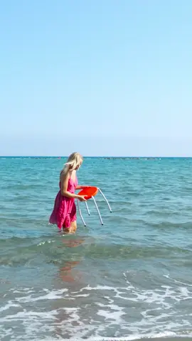 Unlock these genius photo hacks you need to try! 📸✨ #fyp #hacks #photography #poses #easy #DIY