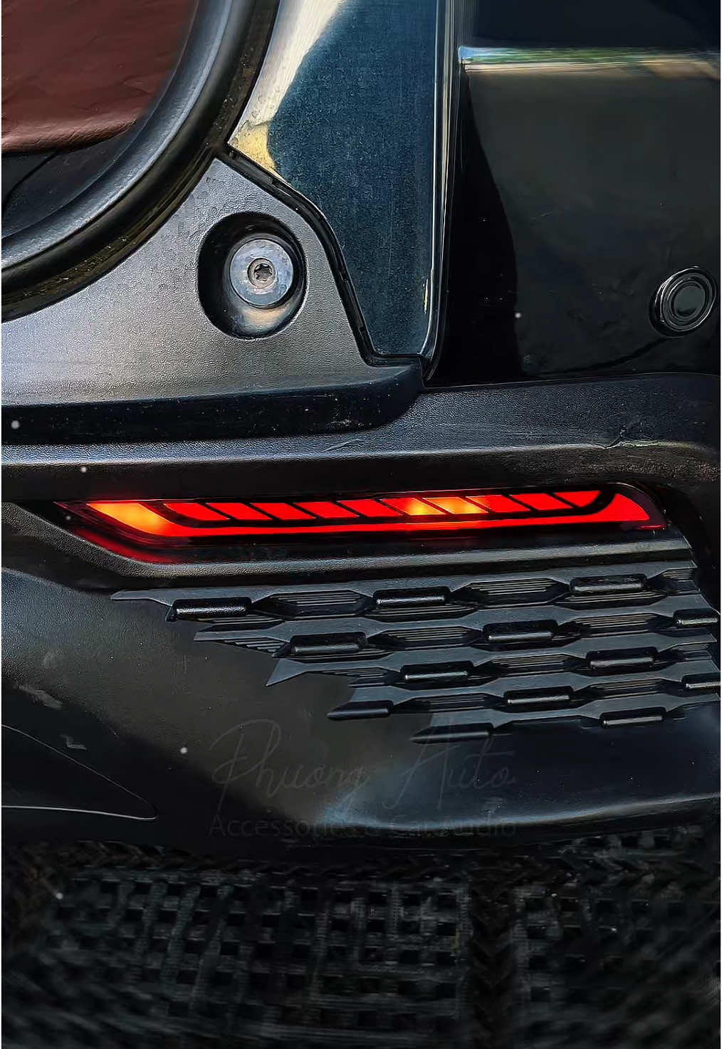 Led đuôi. Innova cross