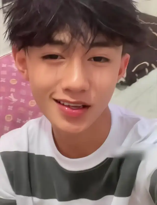 #fypppppppppp#thyo#foto thyo geser#thyo ganteng