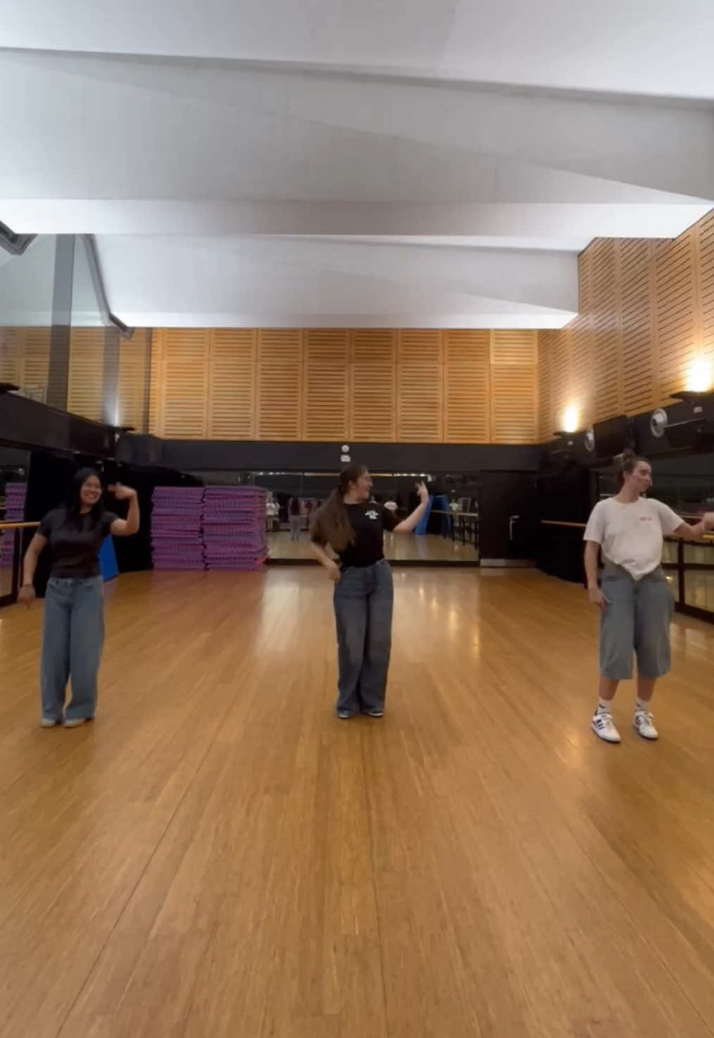 Week 9 Beginner Open Classes Recap!! Thank you for another fun week in the studio 🥰🩵 #uts #utsdance #dance #utssport #activateuts #fyp #openclass #beginner #intermediate #danceforfun 