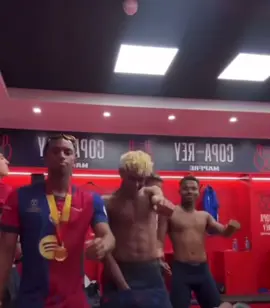 Lamine 😜#yamal #fcbarcelona🔵🔴 #ElClasico #pablogavi #barcelona #💙❤️ #fcbarcelona🔵🔴 #barclona🔥 #spain🇪🇸 #pyp #winner #fyp #dance 