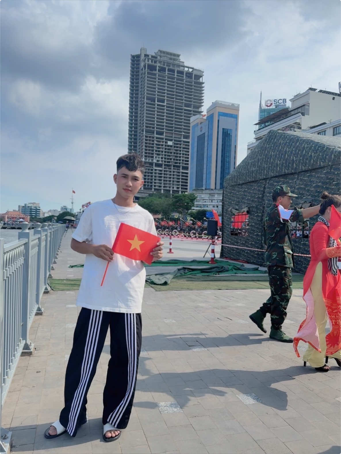 Cơm dương châu em bán lễ 30/4 luôn nha khách êu #vũdior #CapCut #cơmchienduongchau #xuonghuongtiktok #dinhdoclap #trungquoc #duyetbinh #hóng #nghile30_41_5 