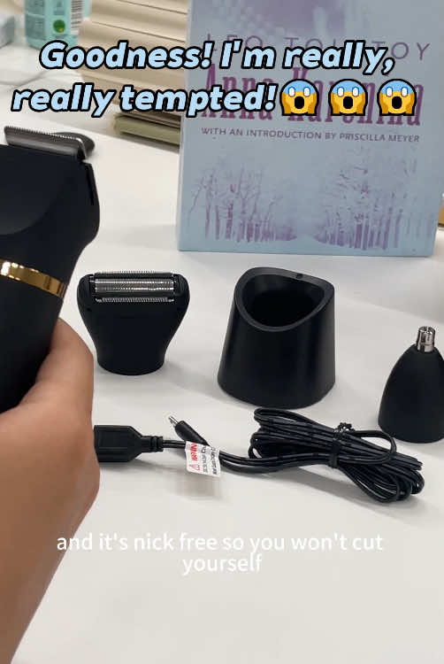 Don't miss this super - practical 3 - in - 1 hair remover! With a considerate design and simple operation, it can smoothly shave hair on the face, underarms, or legs. It's a must - have for home use. #Practical3 - in - 1HairRemover #ConsiderateDesign #SimpleOperation #Must - haveforHome #TikTokShop #Practical3 - in - 1HairRemover