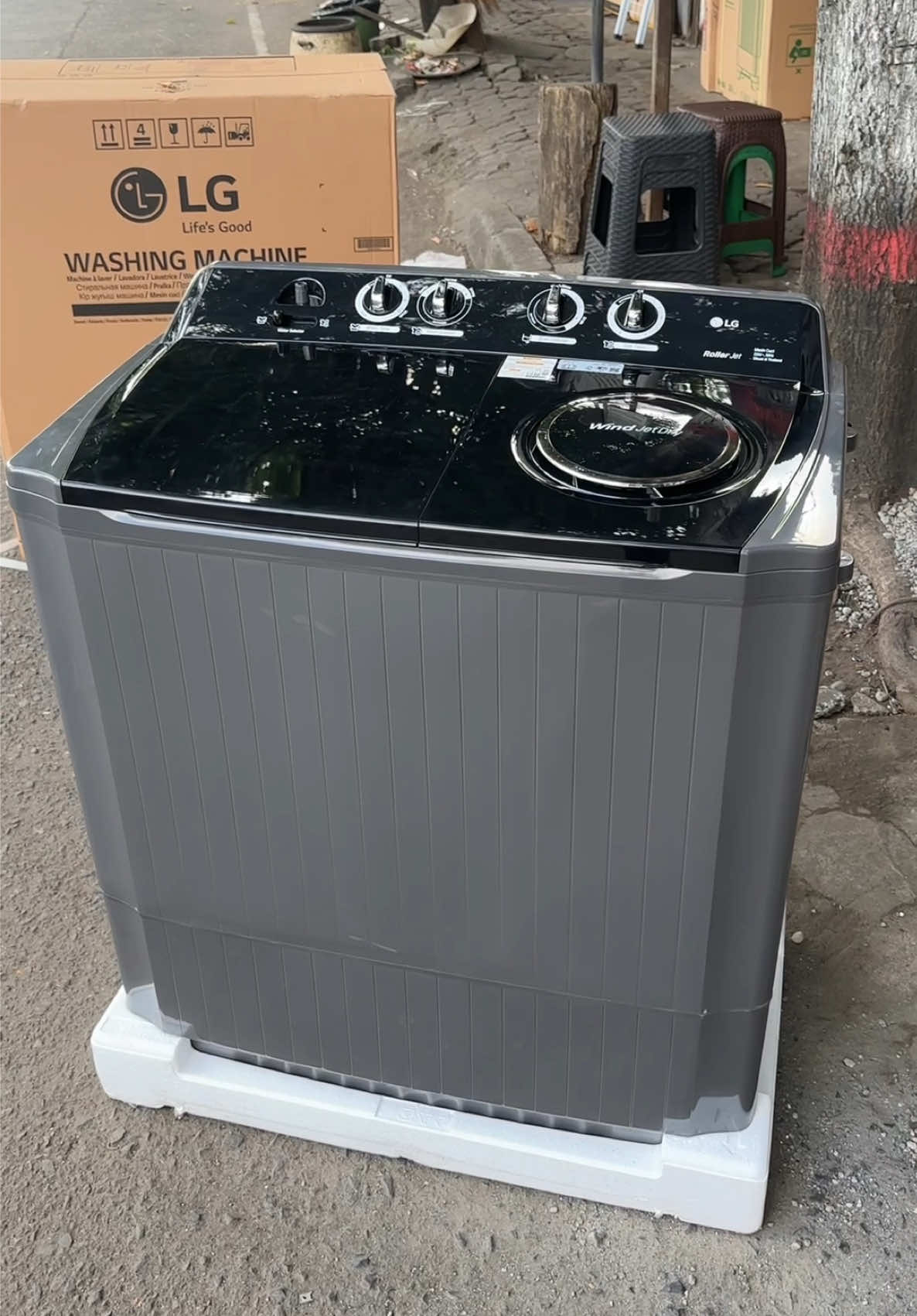 Mesin cuci 2 tabung LG, Made in Thailand, Kapasitas 15kg Jumbo, Roller jet cucian lebih bersih, Wind jet dry menghasilkan cucian lebih kering, Garansi 5 Tahun #tokoelektronikmojokerto #mesincuci #mesincucimurah #mesincuci2tabung 