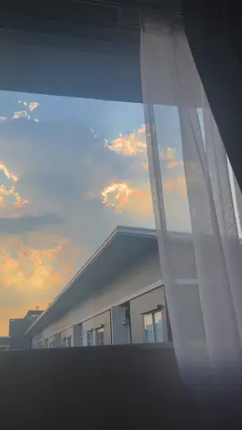 come and sit by the window with me🧡                                        #sunset #clouds #goldenhour #sunsetvibes #sunsetview #foryou #viral #fyp 
