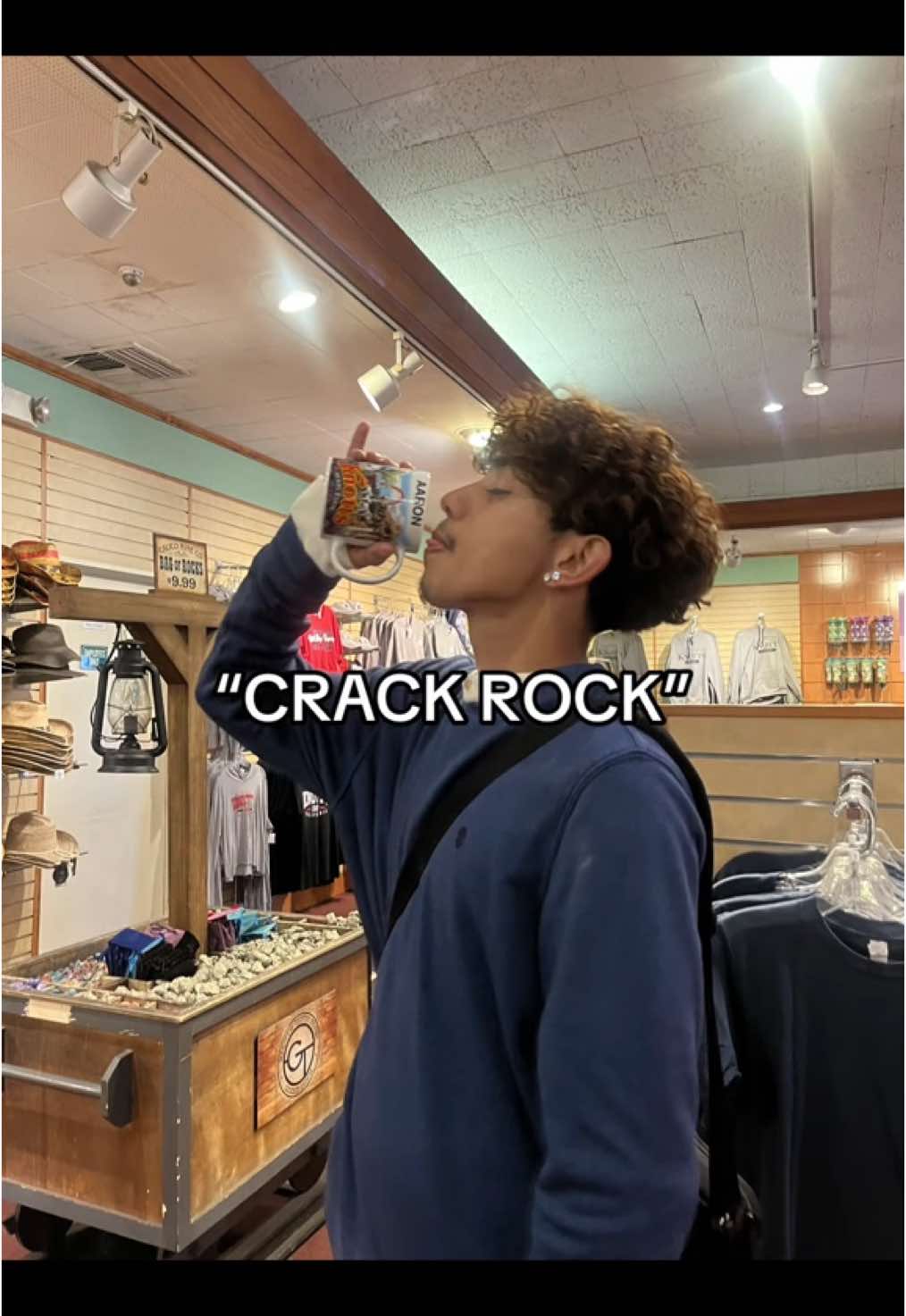 I will never stop loving this song. #frankocean #crackrock #fyp #xyzbca #vira 