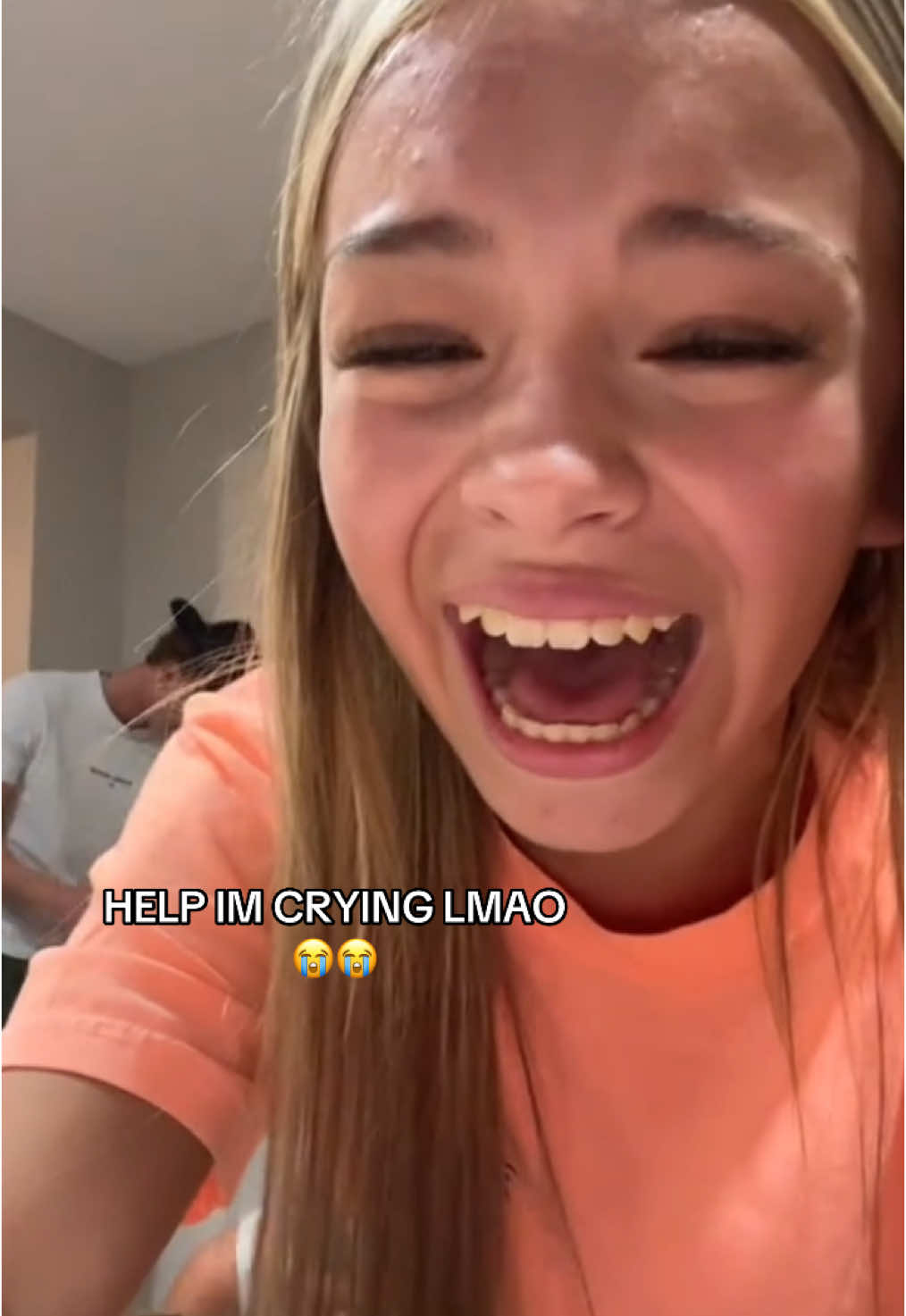 PRESLEES FACE AND LAUGH AHHAHAJAJJA@iampresleefaith #fyp #fypage #foryoupage #foryou #blowup #prank #givememymoney #justgivememymoney #presleefaith #preslee #glowhouse #pretty 