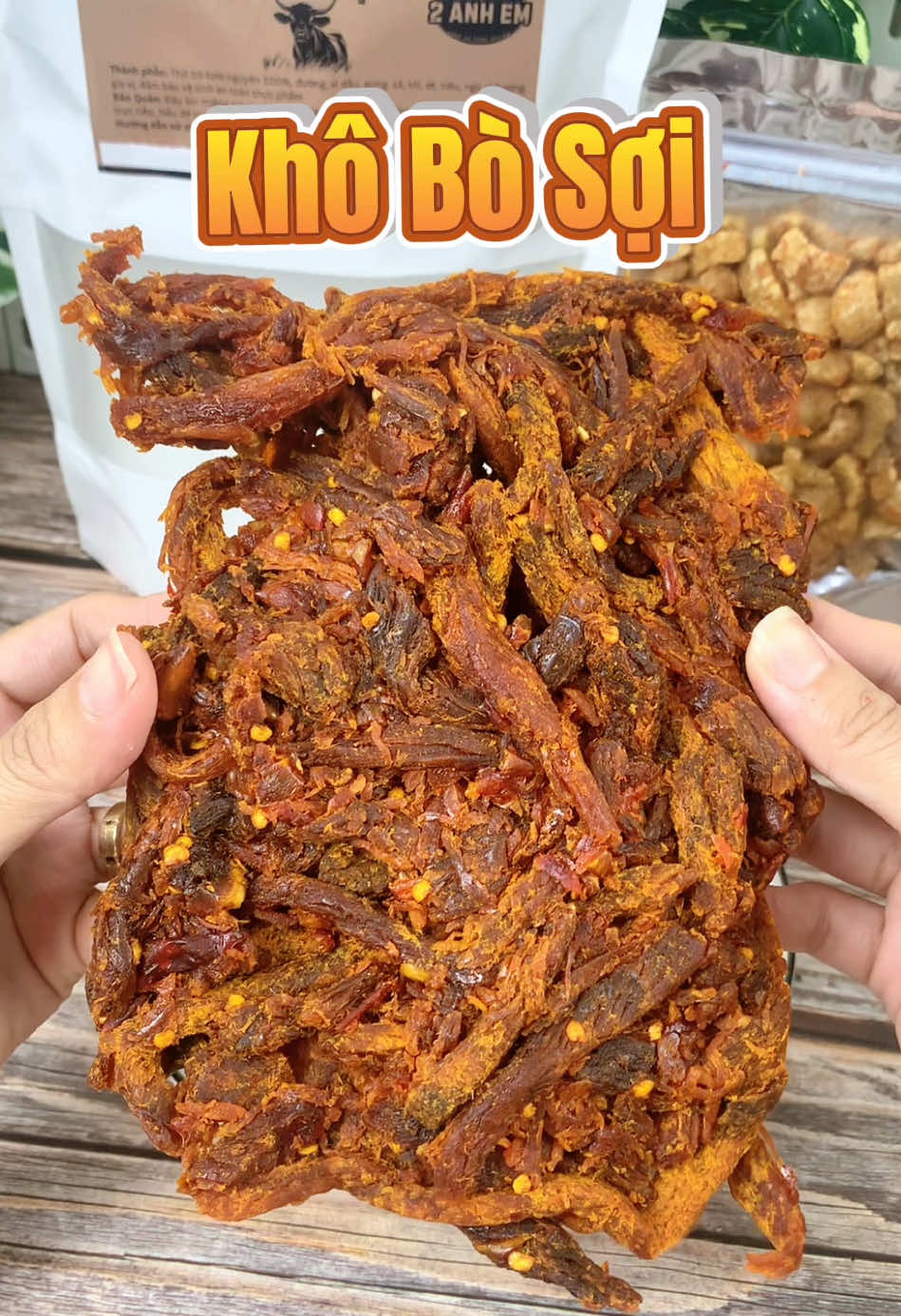 Khô bò sợi nhà Hai Anh Em ngon và chất lượng thật sự nha mn!👍👍👍 #2anhem #thitbokho #khobomieng #khobosoi #bokho #bòkhô #khôbò #loai1 #anvat #haianhemfood #khobomiengsieungon #muataitiktok #saleluongve #reviewanngon #monngonreview #thitbo 