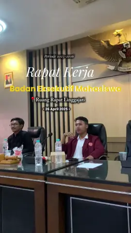 👋 RAPAT KERJA 👋  Deskripsi :  Sabtu, 26/04/25 Badan Eksekutif Mahasiswa Universitas Muhammadiyah Kuningan, Telah Mengadakan Rapat Kerja dengan Tema “Menyatukan Persepsi Hadirkan Kolaborasi dan Persatuan dalam Perbedaan” di Gedung Pemda Aula Linggajati Kab.Kuningan @UM Kuningan  #mahasiswaindonesia  #bemindonesia 