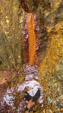 Traditional gold mining 