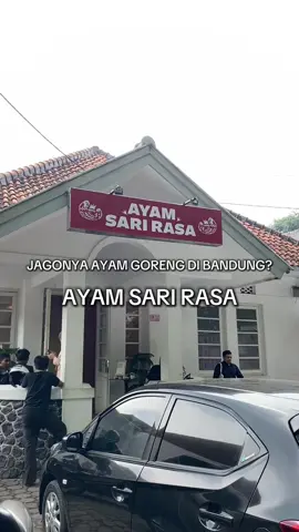 Resto ayam goreng dengan cabang terbaru yang nyaman dan “kids friendly” ini punya pilihan menu yang beragam banget dan semuanya enak! Layak masuk jajaran ayam goreng terenak di Bandung. #AyamSariRasa #KulinerBandung #RestoranBandung #Rekomendasi #AyamGorengBandung #fyppppppppppppppppppppppp 