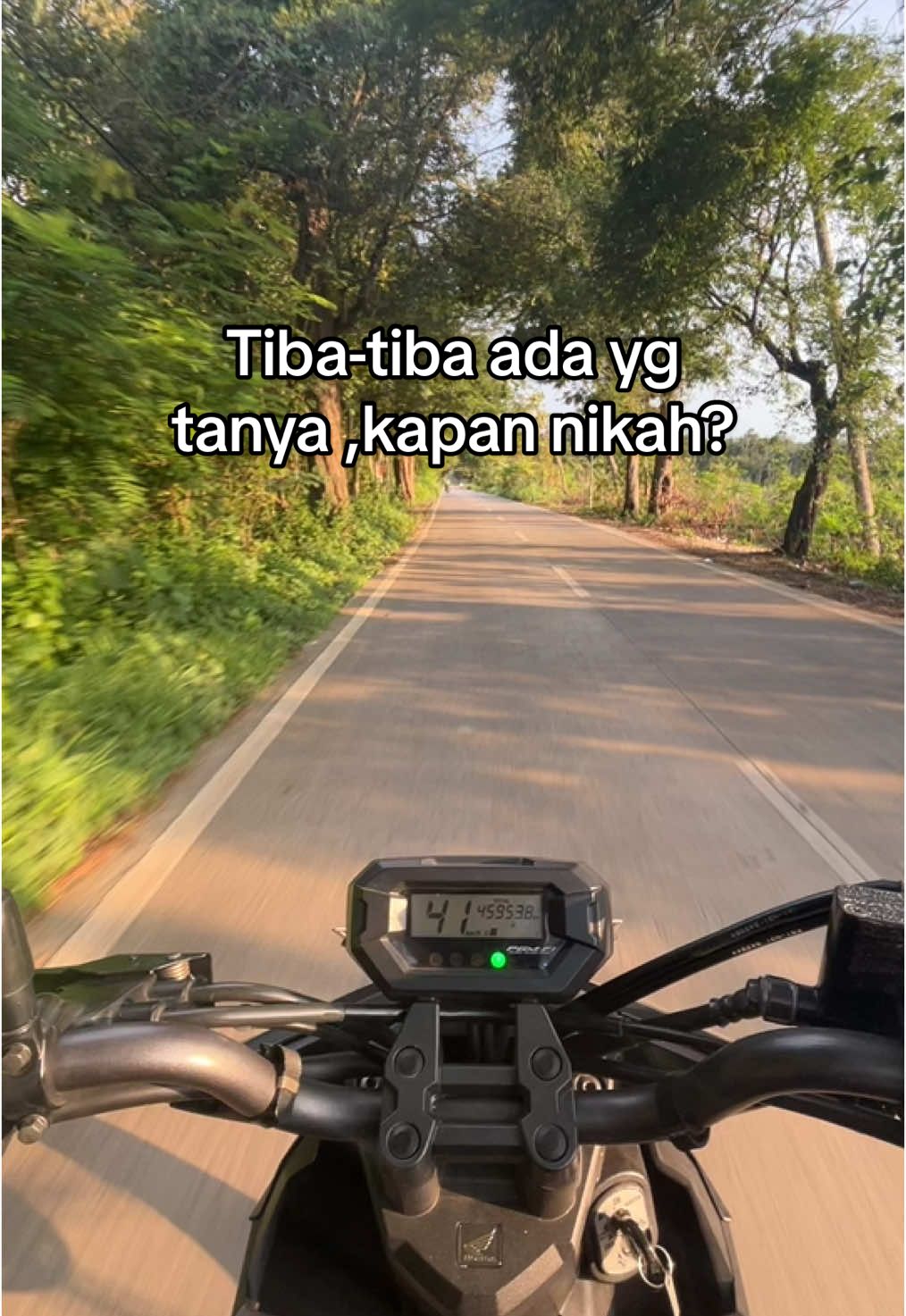 Lagunya mewakili kalau ditanyakan kapan nikah🥲 #touring #explore #fyp #beatstreet #beatesp #honda #vario #modifikasimotor #fypシ゚ #foryoupage #foryou #sunset #forest #mojokerto #lamongan #laren #sekaran #forest #traveler #kelilingindonesia 