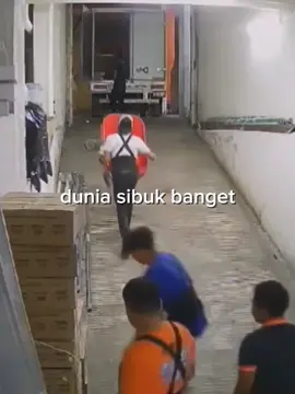 ada aja gebrakannya 😭🤣 #fyp #fypage #foryoupage #xyzabc #xyzbca #duniasibukbanget #lucu #core #videocore #ngakak #kocak #storywa #pesonasederhana #rahasiapertama 