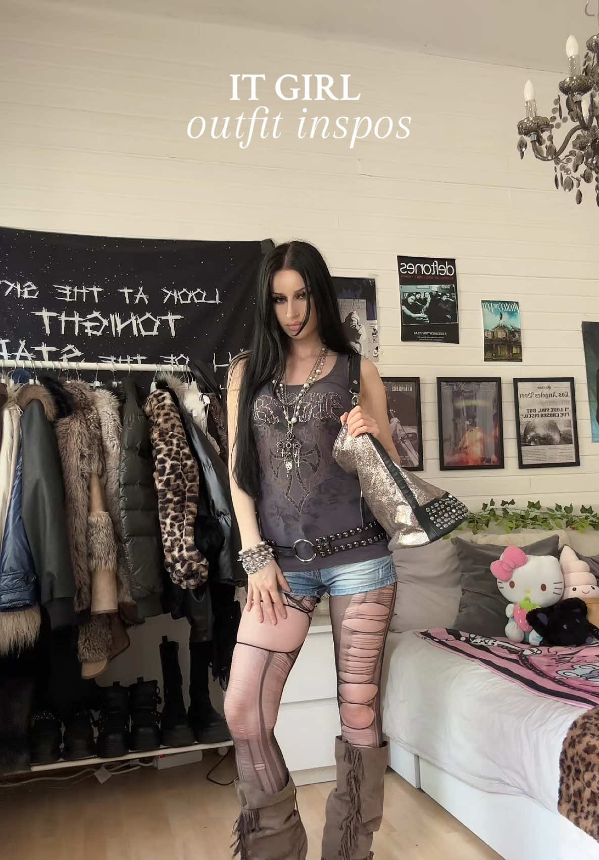 #itgirlaesthetic #fashioncontentcreator #fashionblogger #summerjewelry #altgirl #altfashion #altoutfitideas #thriftedfashion #y2kaesthetic #tumblraesthetic #alternativegirl 