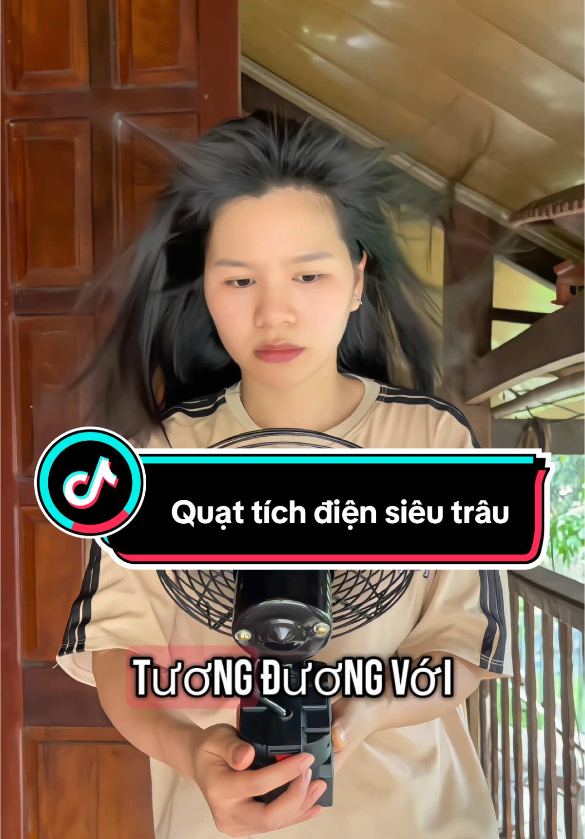 Mất điện giữa trưa nắng mà nhà có sẵn quạt pin trâu thế này thì yên tâm hẳn. Lồng 22cm, 4 cánh gió mạnh, pin Makita dùng tới 6-12 tiếng,	#quatpin #quattichdien #quattrau #quatmakkita #quatpinmakita #quatdiencamtrai #quatdungpin #quatmakita21v #dochoihe #dochoicamtrai #dohephaitrutien #mattedienphaitrucoquat #gioxanhmuaha