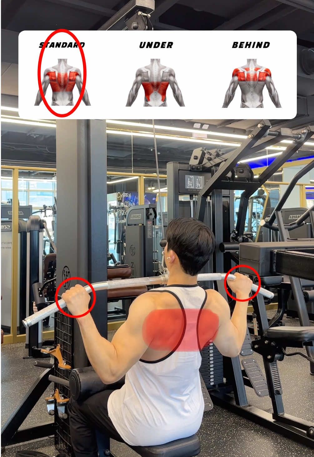 🔽랫 풀다운 (Lat Pulldown) 그립 차이🔽 ⠀ 1. 기본 그립 (Standard Grip) - 광배근 전체를 고르게 자극하고, 등을 넓게 만드는 데 효과적입니다. ⠀ 2. 언더 그립 (Underhand Grip) - 이두근과 하부 광배근 하부에 자극이 강해지고, 비교적 힘을 더 많이 낼 수 있어 고중량이 가능합니다. ⠀ 3.비하인드 넥 그립 (Behind the Neck) - 광배근과 승모근 상부를 자극하지만, 목 뒤로 당기기 때문에 어깨 관절에 부담이 크고 부상 위험이 있다. ⠀ #랫풀다운 #등운동 #운동영상 #back #backday #backworkout #latpulldown 