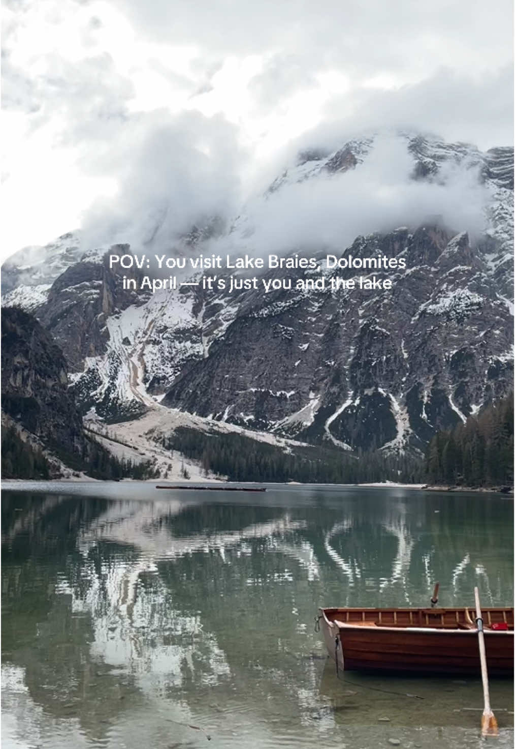 Off-season in the Dolomites isn’t so bad สวยตาแตก 🏞️✨☃️  #fyp #dolomites #italy #lakebraies #lagodibraies #dolomitesitaly #dolomitesinapril 