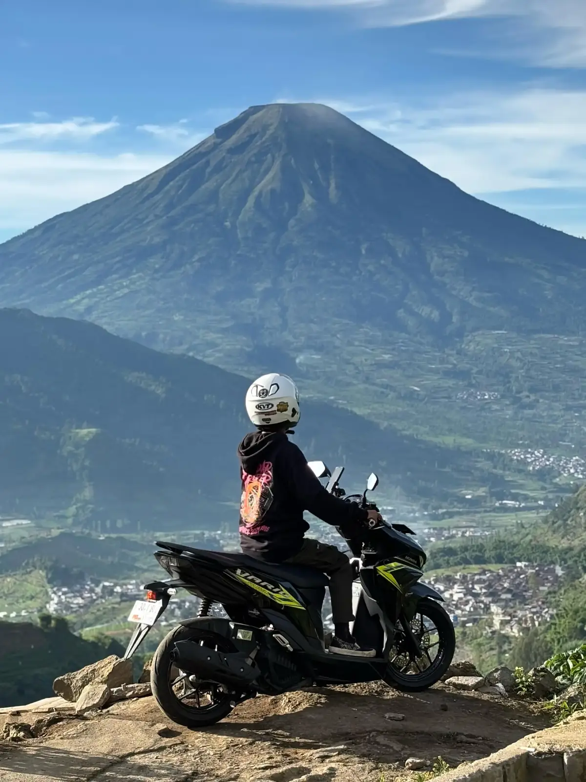 Ouhh Iki tempat spot foto Dieng seng lagi viral #variomodifikasi #matictransjawa #maticproper #varioproper #k2venthusiast #sedulurvariosemarang #fyppppppppppppppppppppppp #foryou #fypage #Dieng 