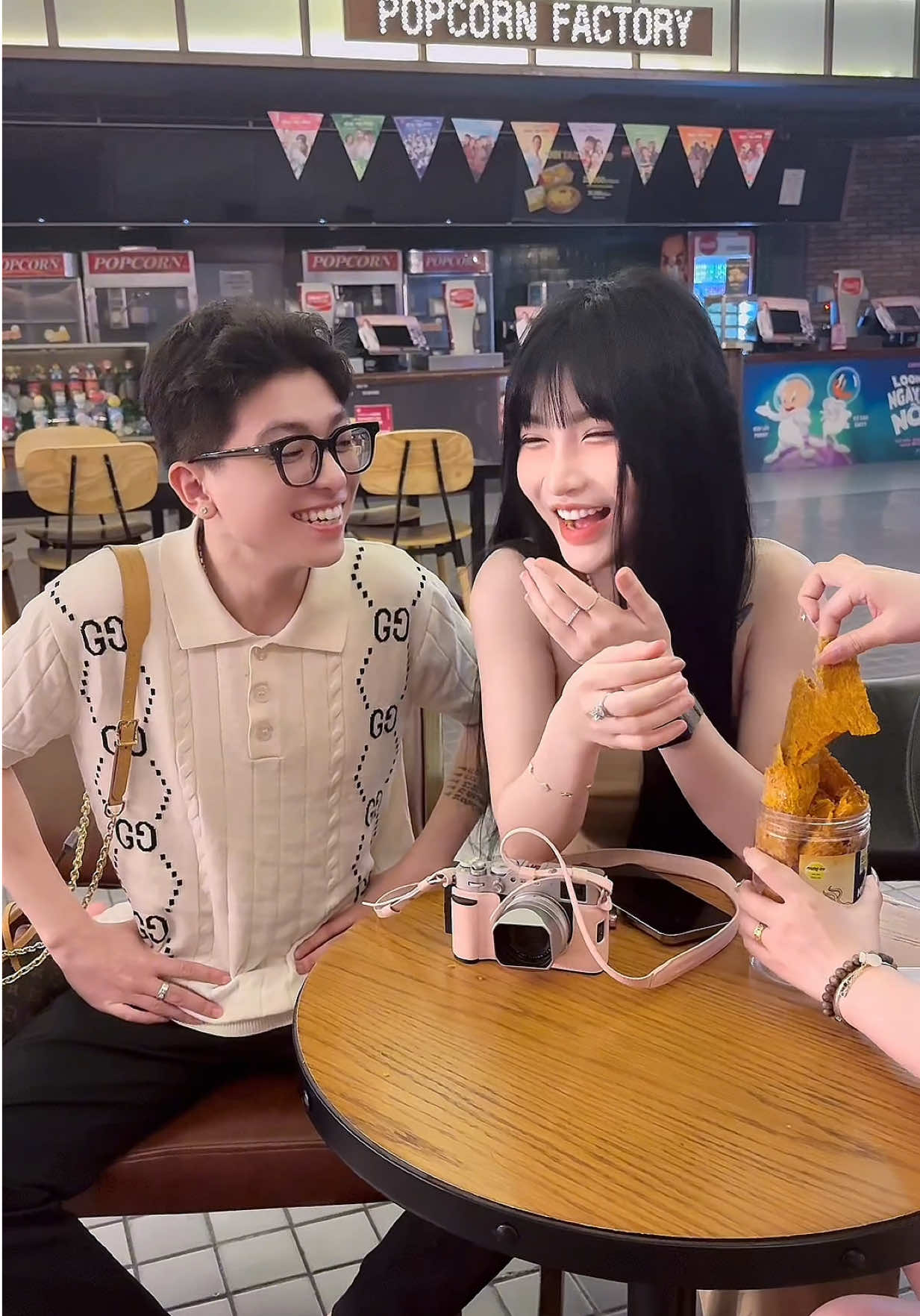 Mang mực cho cặp đôi hot nhất top top 🤣🤣 #xuhuong #buithutra #muctamgiavi #seafood #doanvat #buithutra #xuhuongtiktok 