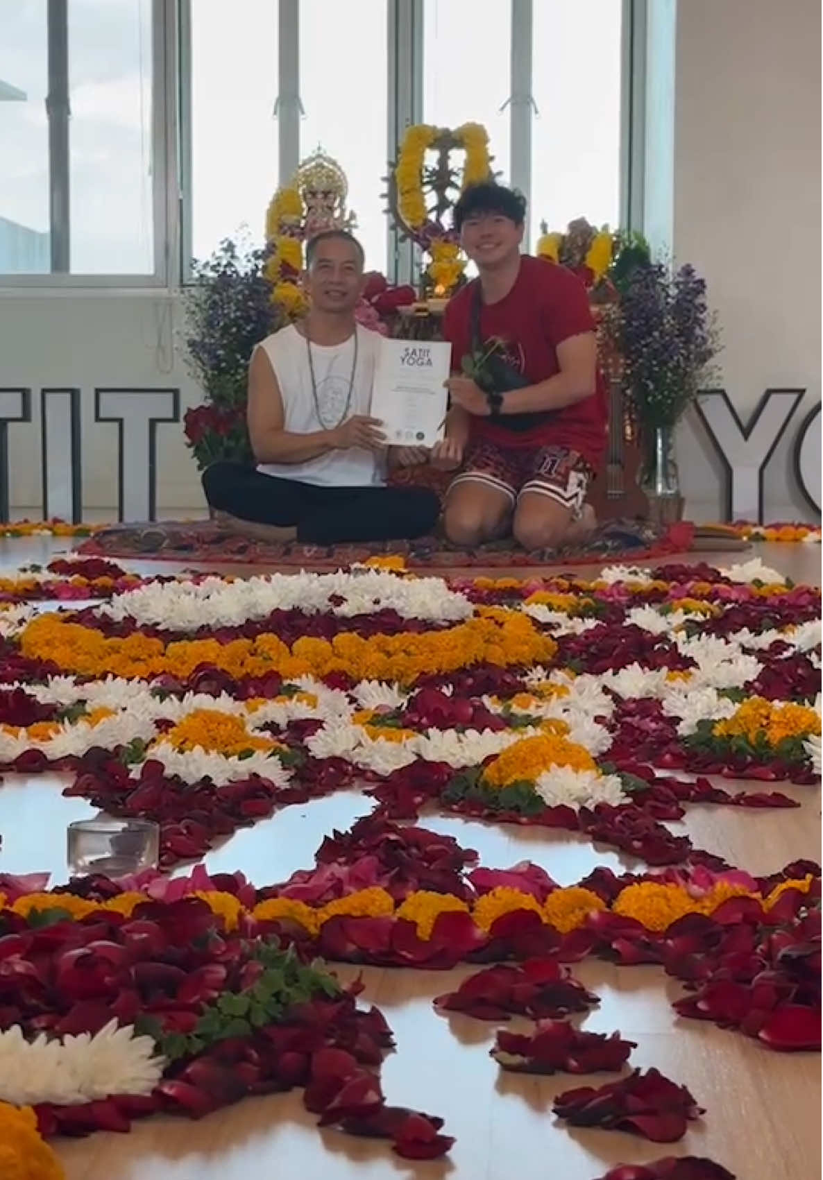 เราก็จบ yoga alliance 200 hr มานะคร้าบบบบบ #yogateacher #yogaclass 