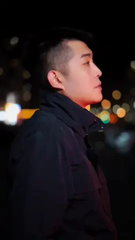 有人问我，你知道别人在背后怎么议论你吗？ 我说；我不需要知道，因为 它们根本重要。大风吹到梧桐树，自有旁人论长短。#fyppppppppppppppppppppppp #lewatberandafyp #fypシ #fypage 