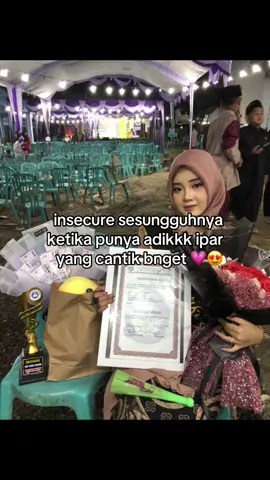 apalah aku yang mirip telur puyuh 🤯#fy #4u #wisuda #adik #viraal 