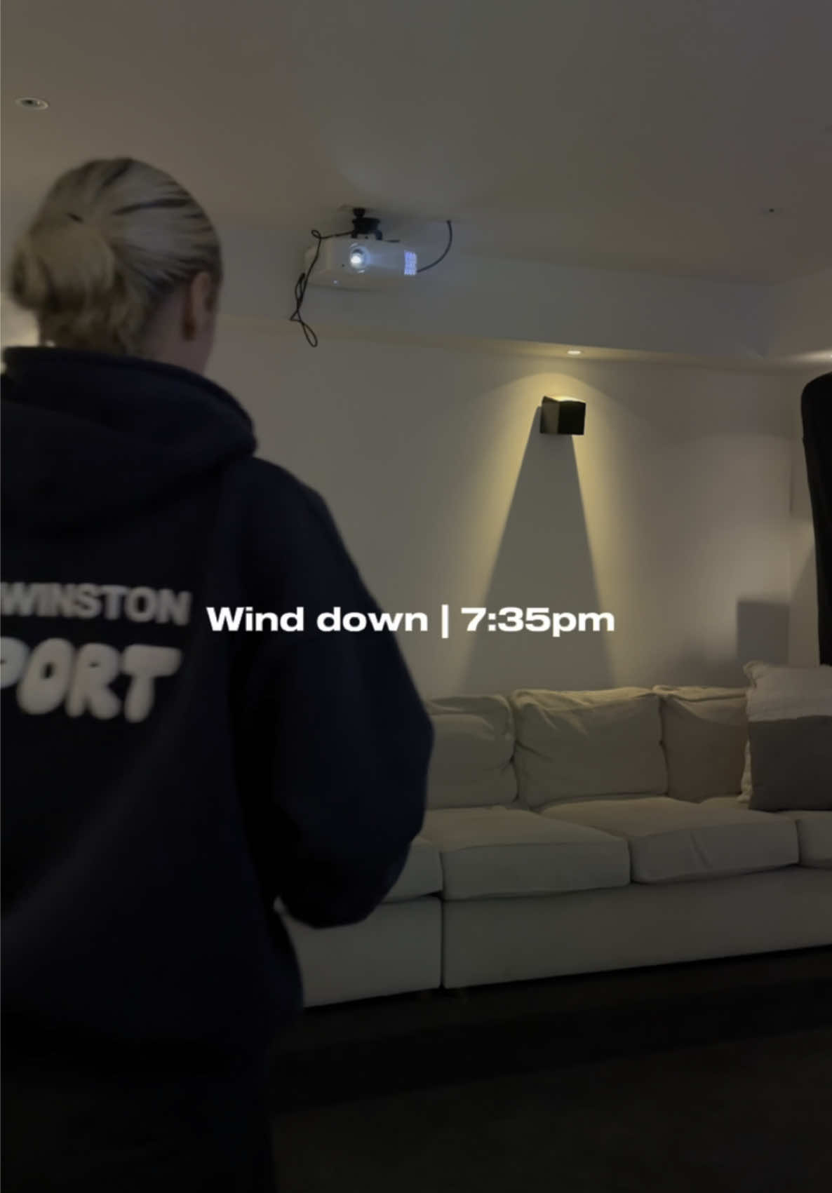 Little day in the life. I’ve noticed a huge difference in my hydration levels ever since I started using @Switch Nutrition hydrate to really help me dial in on my hydration especially with all the training sessions I’m doing. #foryoupage #viral #gymmotivation #hybridathlete #GymTok #footyseason #Running #recovery #GymLife 