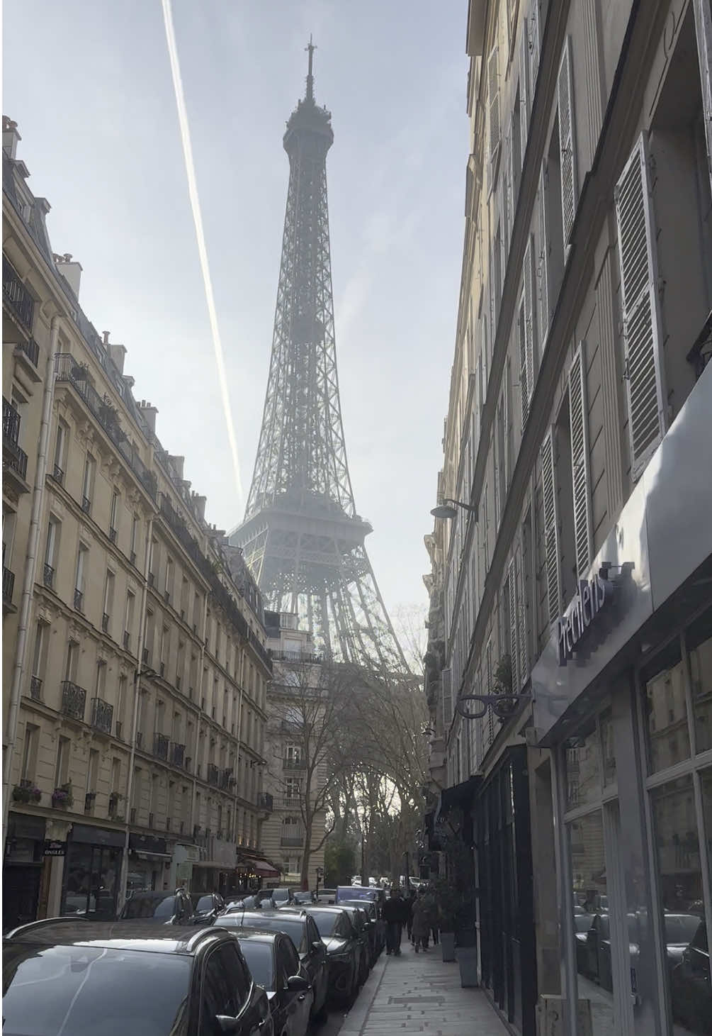 Streets of Paris #travel #france #eiffeltower #beauty 
