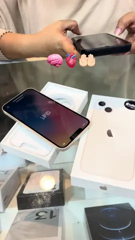 Semoga cepat punya ya🤲🏻 ~Promo cuma 8jtan iphone 13 new resmi iBox ~Gratis kepala charger original, anti gores kaca dan silicon ~Bisa cicilan tanpa DP Cicilan mulai 700rban ~Bisa tukar tambah Toko: Ali Store Tangcity mall, lantai LG blok A27 #iphone #iphone13starlight 
