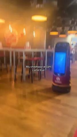 We were all so happy #samandcat #robot #chilhoodmemories #childhood #victorious #robotresturant 