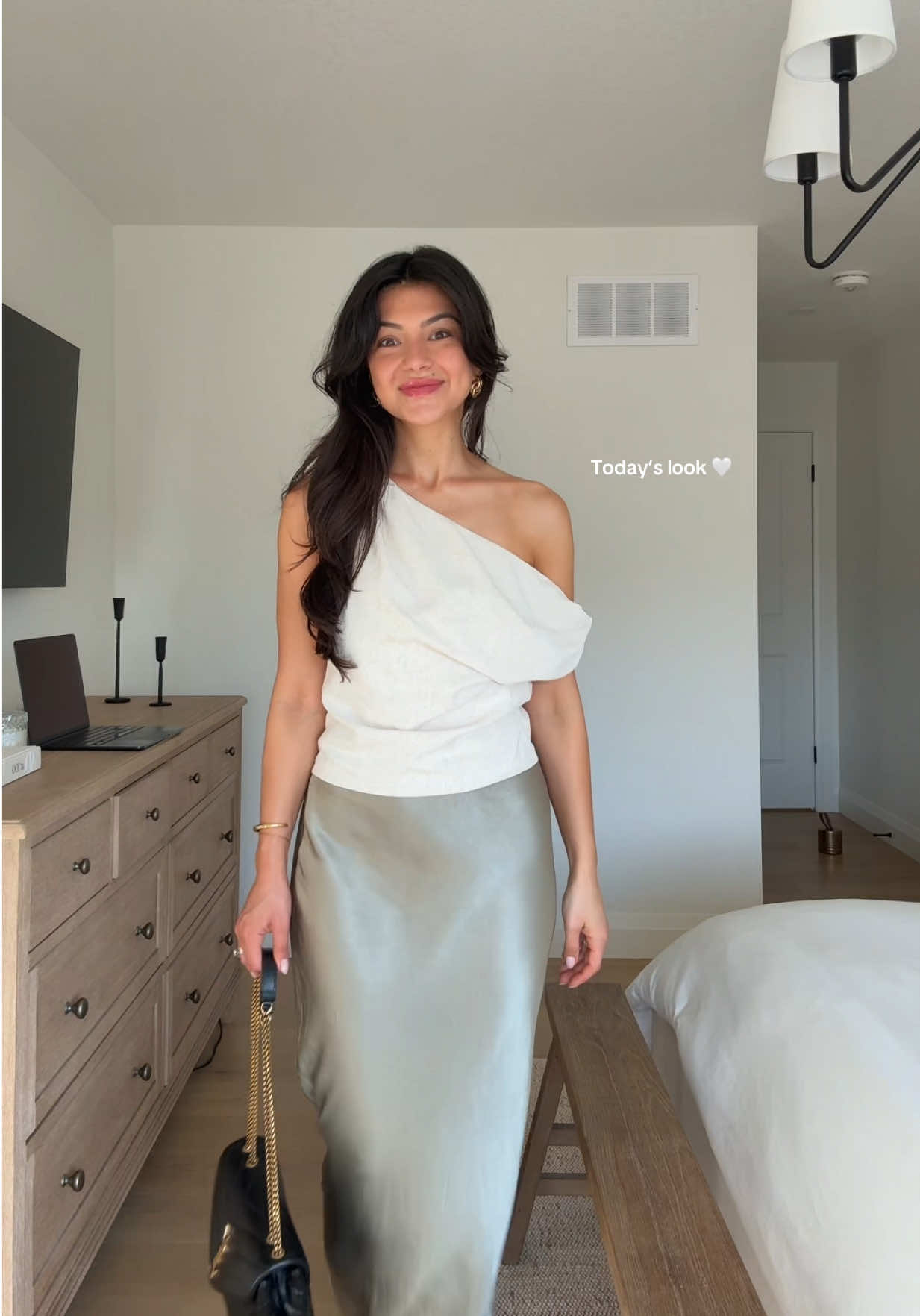 Everyone was in the car waiting but I had to get the outfit video. Pressure was real 🫢 #OOTD #goingoutoutfit #springfashion 