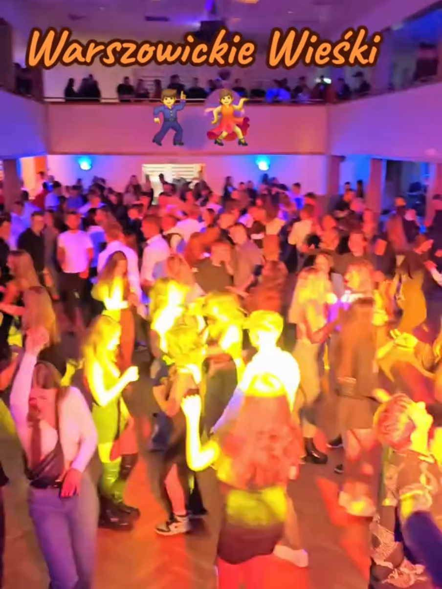 Bądź moją królową w OSP Warszowice 🕺💃 gra zespół Music Boys 🎹🎺 #zabawa #dancing #dancer #peoples #singing #musicband #band #osp #straz #śląsk #polska #wiosna #lato #sezon2025 #for #typ #fyp #dc #party #songs #foryoupage❤️❤️ 