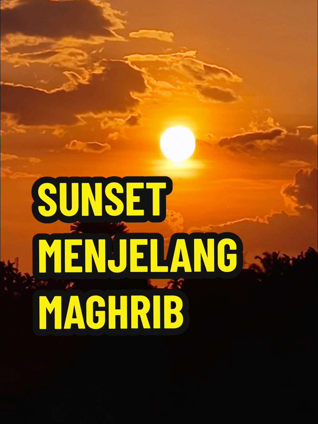 Sunset menjelang Maghrib  #kotajambi #indonesia #tiktokindonesia #tiktok #jambipride #jambitiktok #jambi #wonderful #sunset #senja #maghrib 
