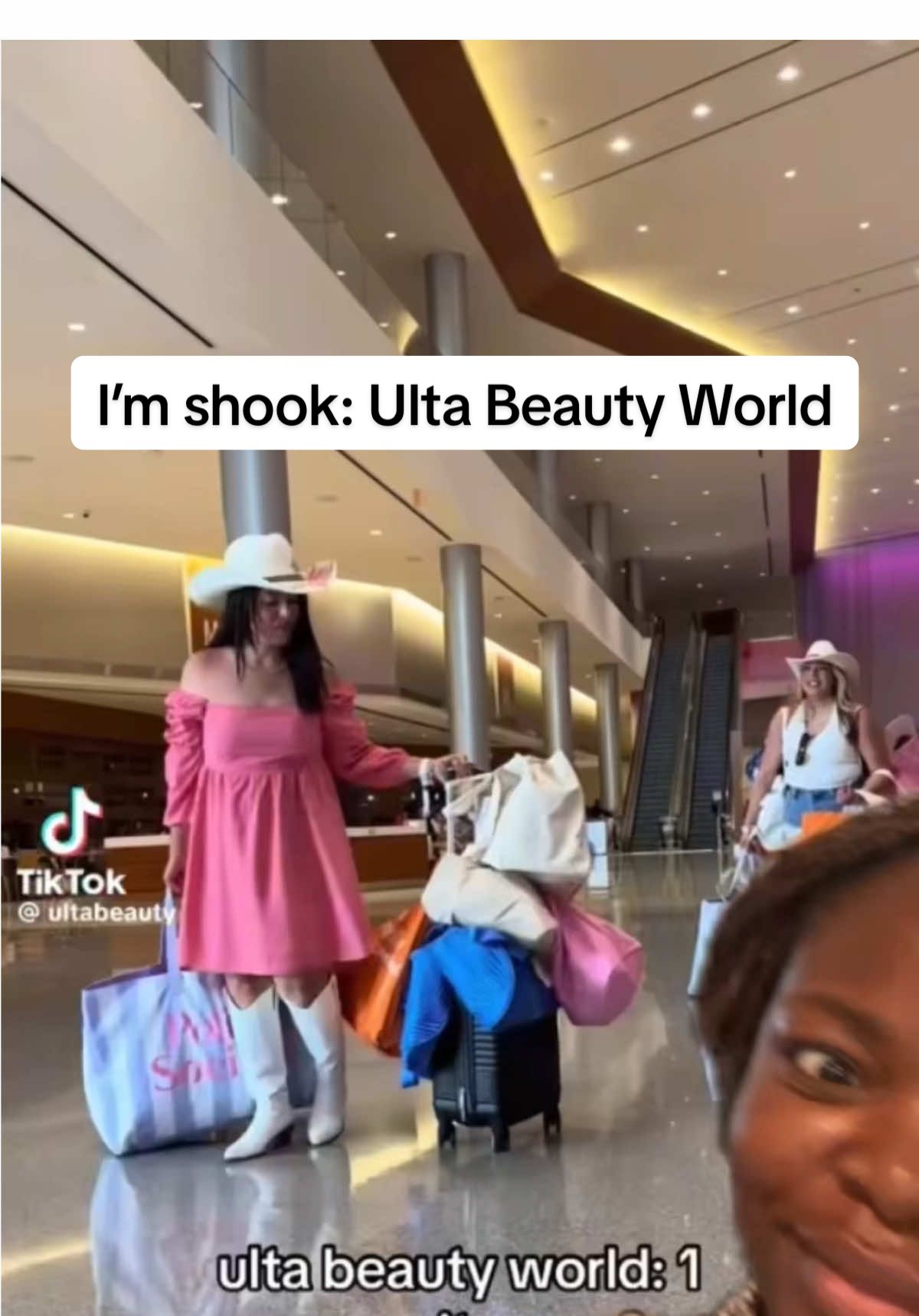 The girls did not leave empty handed from #ultabeautyworld @Ulta Beauty The guaranteed swag bag was valued up to $1000😱🤯#greenscreenvideo 