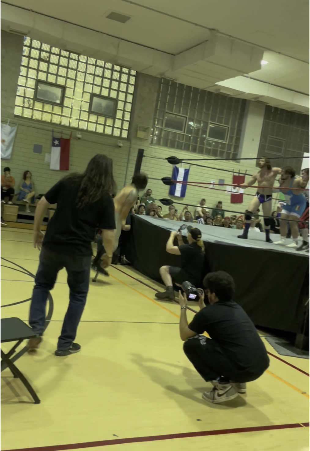 The things you see in the independent scene… this was my first ring crew gig as well! #wrestling #indies #independentwrestling #prowrestling #pogo #pogotok #chikara 